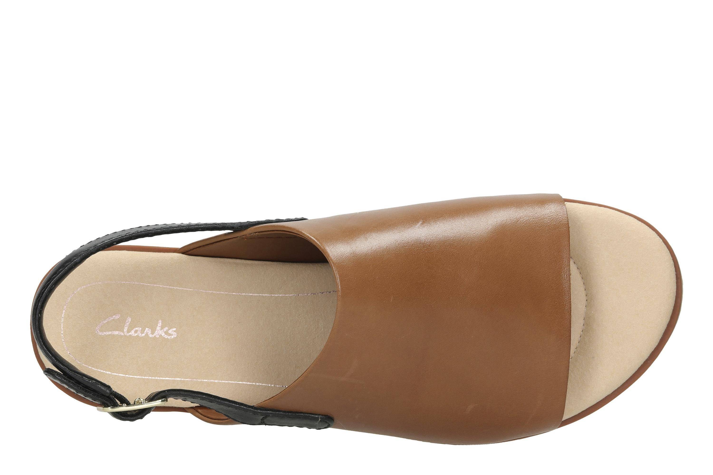 Купить Женские сандалии Clarks, цвет коричневый, Модель: Bay Jasmine, арт: 26131939 - в наличии