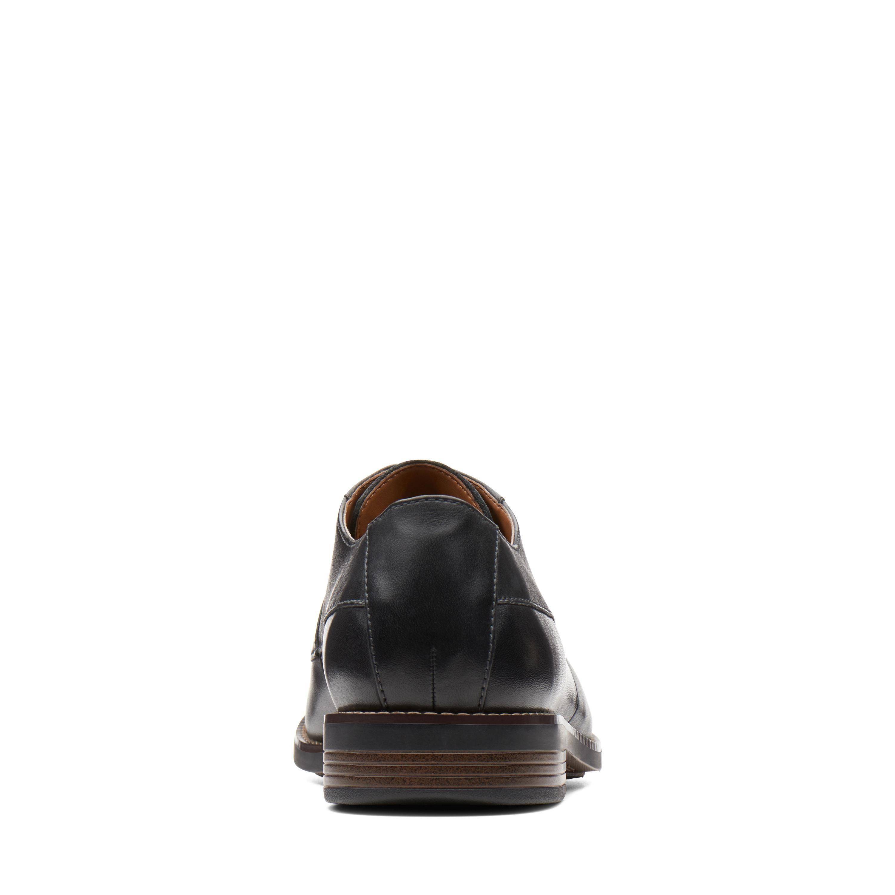 Clarks becken store plain black