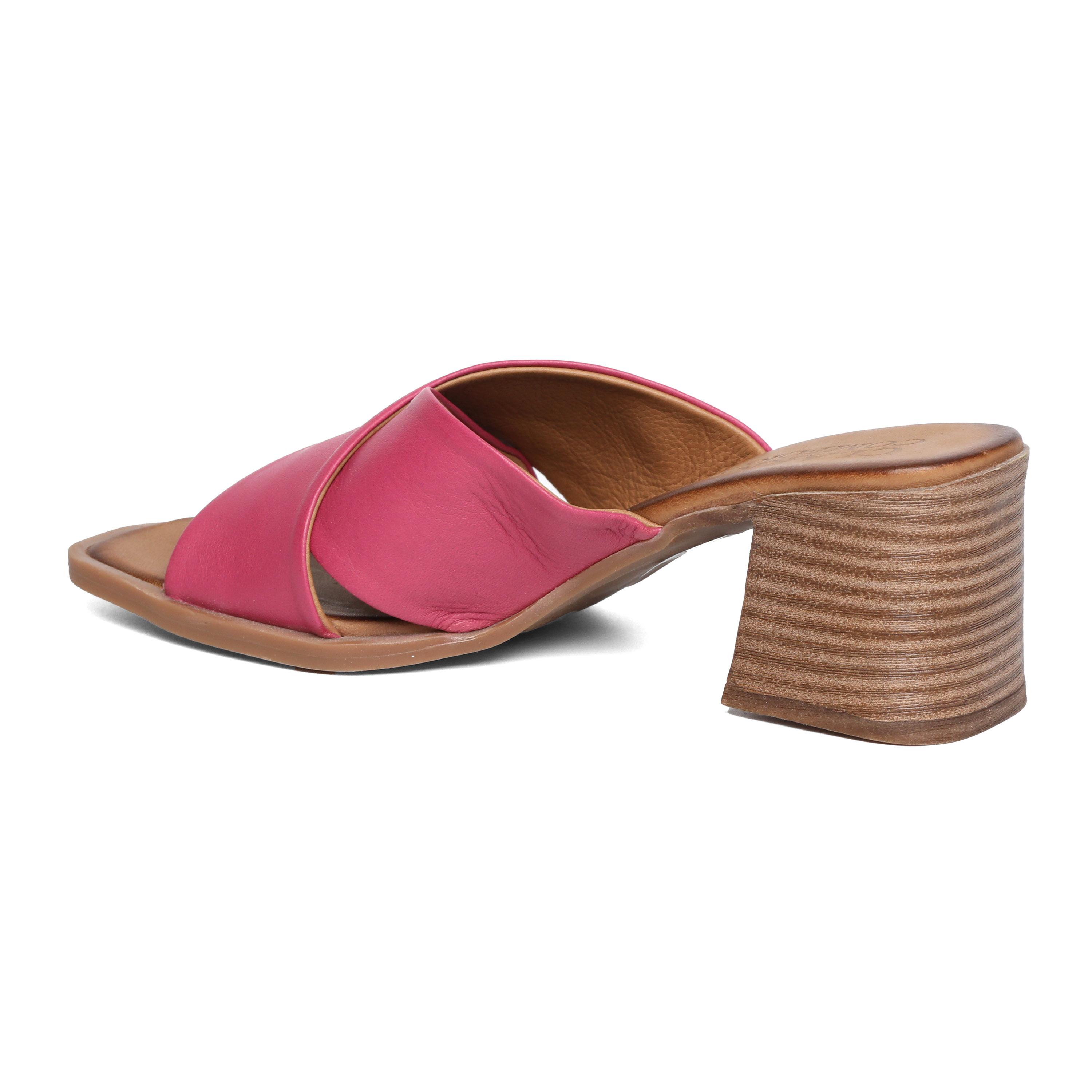 

Женские сабо Clarks, фуксия