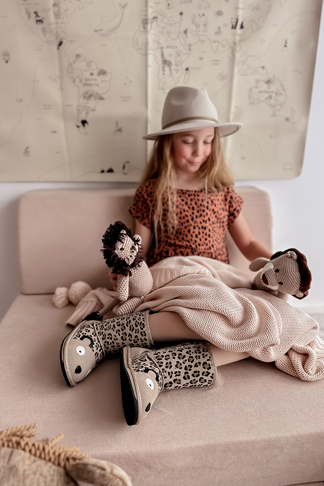 FW25 K11103 CHEETAH SAND 02.jpg