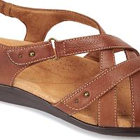 Kitly Go 26170985 - Женские сандалии Clarks, коричневые