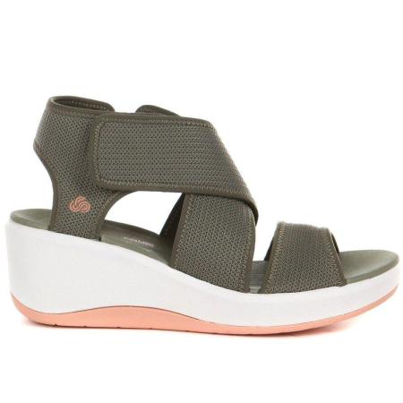 Женские босоножки Clarks Step Cali Palm 26140315, оливковые