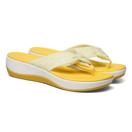 Женские вьетнамки Clarks Clarks Arla Glison 2 26172467, желтые