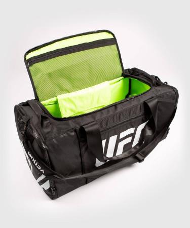 Мужская сумка даффл VENUM "Authentic FightNight" Sports Bags VNMUFC-00053-108, черная