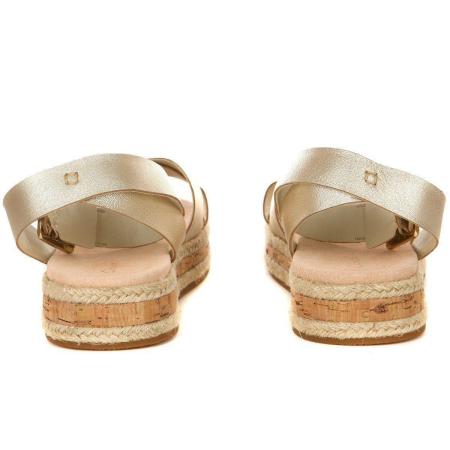 Женские сандалии Clarks Botanic Poppy 26139240, бежевые