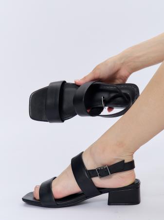 Женские босоножки Clarks Seren25 Strap 26164896, черные