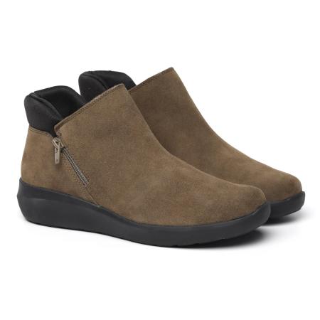 Женские полусапоги Clarks Kayleigh Mid 26168095, оливковые