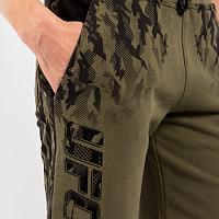 "Official UFC Fight Week" Cotton Shorts VNMUFC-00051-015 - Мужские шорты VENUM, зеленые