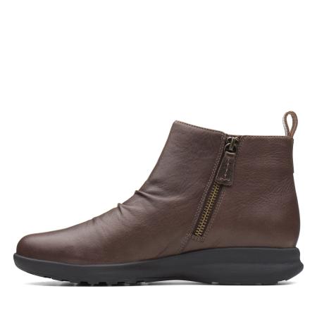 Женские челси Clarks Un Adorn Mid 26136862, коричневые