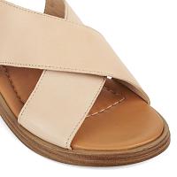  22203276 - Женские сандалии Clarks, бежевые