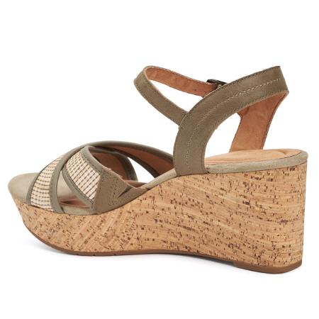 Женские босоножки Clarks Elleri Plum 26171441, хаки