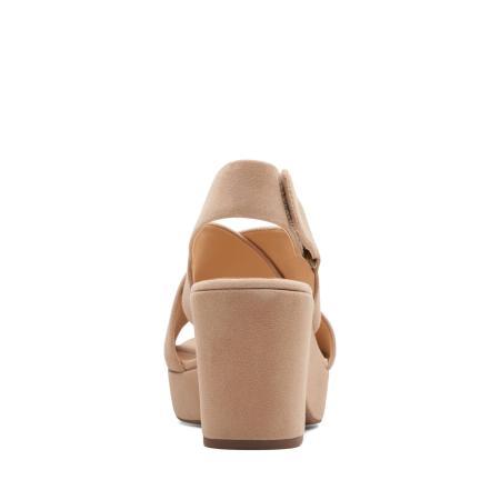 Женские босоножки Clarks Maritsa Lara 26140120, песочные