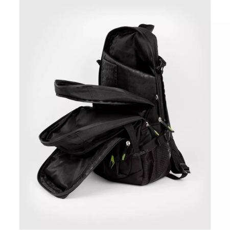 Мужской рюкзак UFC "STRIPES" BackPack Performance T3 VENUM-04258-001, черный 