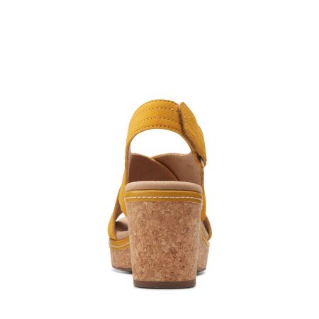 Женские босоножки Clarks Giselle Cove 26158206, желтые