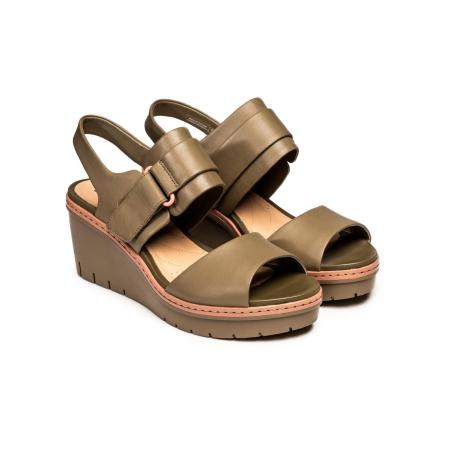 Женские босоножки Clarks Palm Stellar 26140233, оливковые