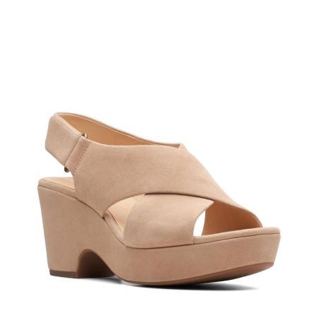 Женские босоножки Clarks Maritsa Lara 26140120, песочные