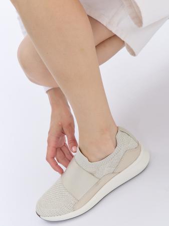 Женские кроссовки Clarks Un Rio Knit 26165519, белые