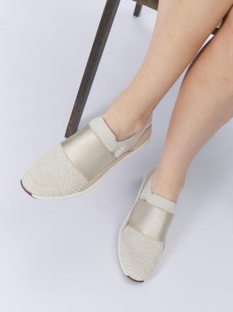 Женские кроссовки Clarks Un Rio Knit 26165519, белые