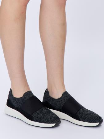 Женские кроссовки Clarks Un Rio Knit 26165487, черные